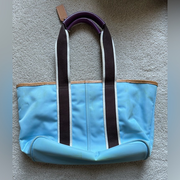 Coach purse. Hamptons collection. - Picture 2 of 5